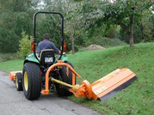 Technika pro letní údržbu Svahové sekačky Humus SSG Safety 145