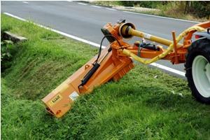 Technika pro letní údržbu Svahové sekačky Berti TA/L 145