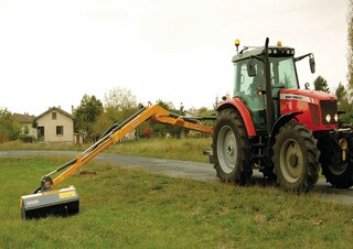 Technika pro letní údržbu Svahové sekačky Ferri TKP 710 