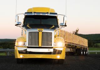Kamiony Tahače Western Star 5700 XE 82
