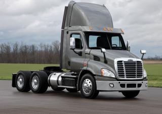 Kamiony Tahače Freightliner Cascadia 113 48 XT Cummins X15
