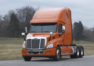 Kamiony Tahače Freightliner Cascadia 113 72 XT Cummins X15