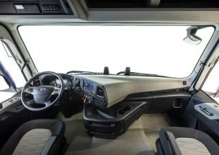 Kamiony Tahače Ford-NH F-Max