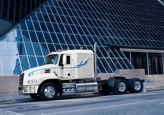 Kamiony Tahače Mack PINNACLE CA68 Conventional CXU602 MP7 4x2