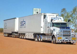 Kamiony Tahače Mack SuperLiner RWL712L CA494 ETAZ673A 4x2
