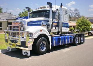 Kamiony Tahače Mack SuperLiner RWL712L CA494 ETAZ673A 4x2