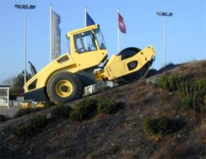 Válce Tahačové válce Bomag BW 211 D-4
