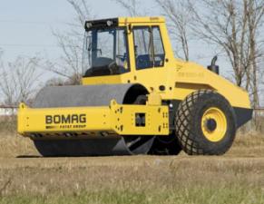 Válce Tahačové válce Bomag BW 211 D-40