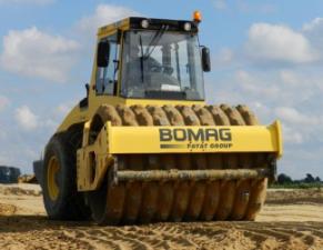Válce Tahačové válce Bomag BW 211 PD-4