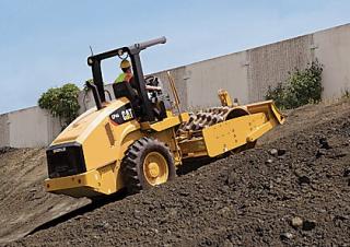 Válce Tahačové válce Caterpillar CP44B