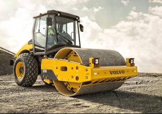 Válce Tahačové válce Volvo SD130