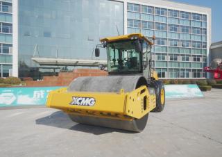 Válce Tahačové válce XCMG XS135 