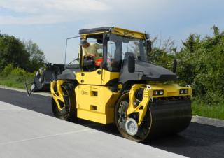 Válce Tandemové vibrační válce Bomag BW 174 AP 4f