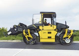 Válce Tandemové vibrační válce Bomag BW 174 AP 4i AM
