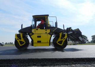 Válce Tandemové vibrační válce Bomag BW 174 APO 4f