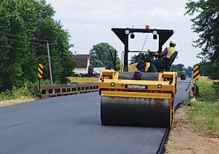 Válce Tandemové vibrační válce Caterpillar CB64B