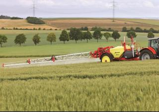 Tažené postřikovače Kverneland iXtrack C40
