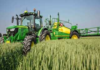 Tažené postřikovače John Deere R975i