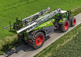 Tažené postřikovače Fendt Rogator 366