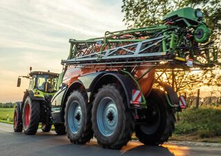 Tažené postřikovače Amazone UX 11201 Super (30/15) 