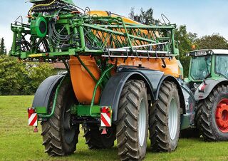 Tažené postřikovače Amazone UX 11201 Super (30/15) 