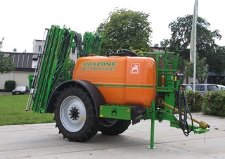Tažené postřikovače Amazone UX 3200 Super (33)