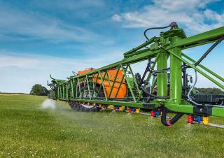 Tažené postřikovače Amazone UX 6201 Super (33) 