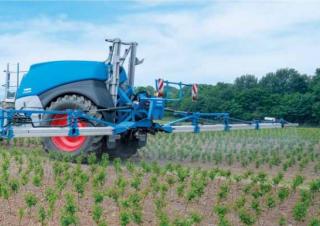 Tažené postřikovače Lemken Vega 12/4000