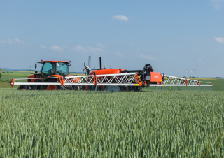 Tažené postřikovače Kubota XTS3-3.200l iXflow-E