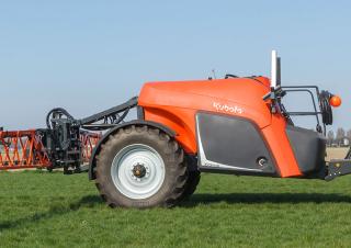 Tažené postřikovače Kubota XTS4-4.600l 