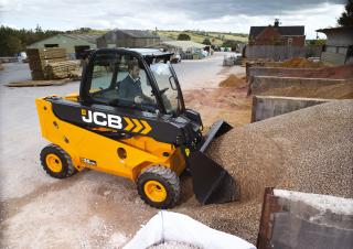 Teleskopické manipulátory JCB 35-26D 4x4