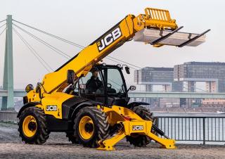 Teleskopické manipulátory JCB 510-55TC