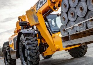 Teleskopické manipulátory JCB 512-56