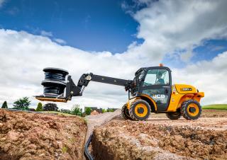 Teleskopické manipulátory JCB 520-40