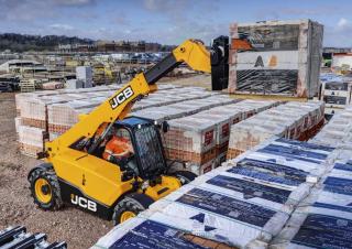 Teleskopické manipulátory JCB 525-60 HI-VIZ