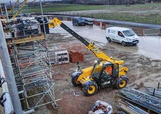 Teleskopické manipulátory JCB 525-60 HI-VIZ