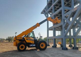 Teleskopické manipulátory JCB 540-70
