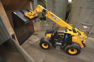 Teleskopické manipulátory JCB 560-80