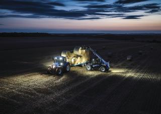Teleskopické manipulátory New Holland LM 7.42 Elite