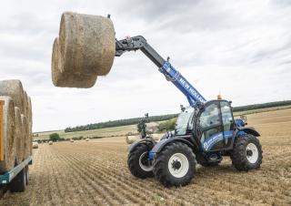 Teleskopické manipulátory New Holland LM 7.42 Elite