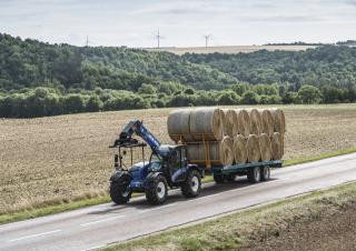 Teleskopické manipulátory New Holland LM 7.42 Elite