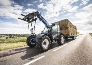 Teleskopické manipulátory New Holland LM 7.42 Elite