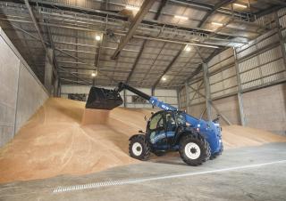 Teleskopické manipulátory New Holland LM 7.42 Elite