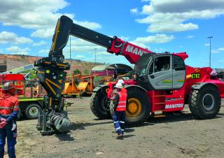 Teleskopické manipulátory Manitou MHT-X 11250 Mining