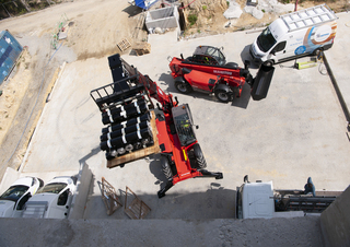 Teleskopické manipulátory Manitou MT 1440 Comfort EASY