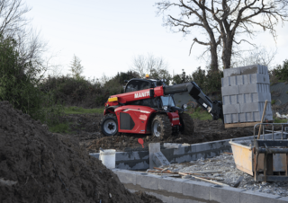 Teleskopické manipulátory Manitou MT 420 H