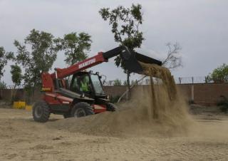 Teleskopické manipulátory Manitou MXT 840 P