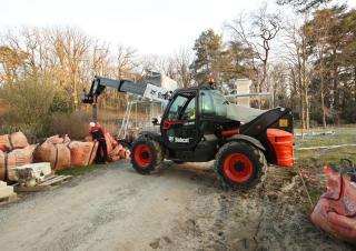 Teleskopické manipulátory Bobcat T35.130S 100 IV