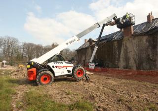 Teleskopické manipulátory Bobcat T41.140SLP 75 IV
