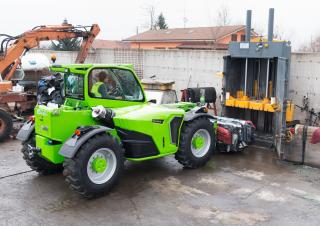Teleskopické manipulátory Merlo TF 45.11 T-CS-156-CVTRONIC